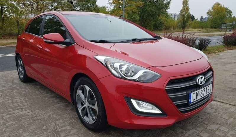 Hyundai i30 | FWD (przód) | Manualna | 135 KM | Bordowy full
