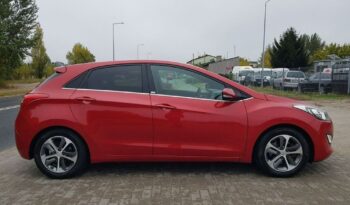 Hyundai i30 | FWD (przód) | Manualna | 135 KM | Bordowy full