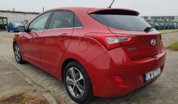 Hyundai i30 | FWD (przód) | Manualna | 135 KM | Bordowy full