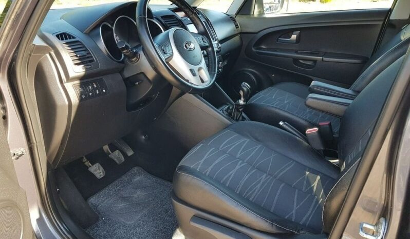 Kia Venga | FWD (przód) | Manualna | 90 KM | Szary full