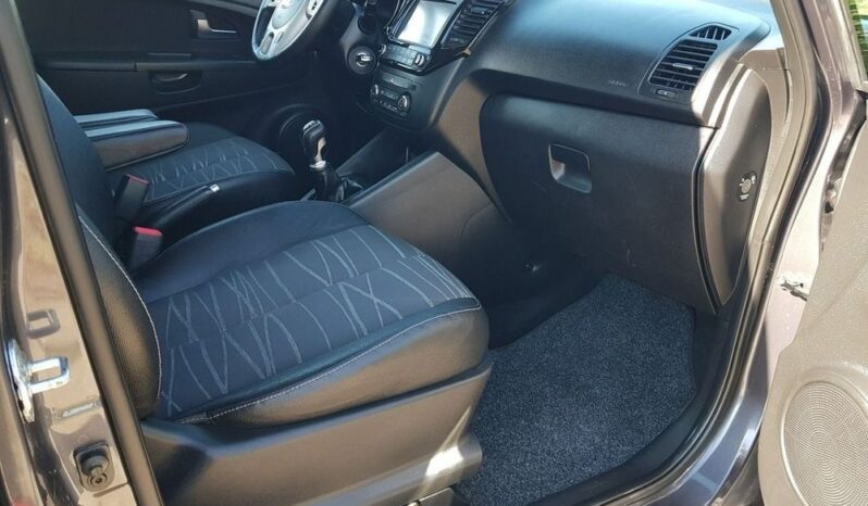 Kia Venga | FWD (przód) | Manualna | 90 KM | Szary full