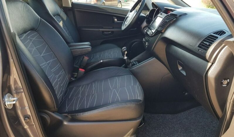Kia Venga | FWD (przód) | Manualna | 90 KM | Szary full