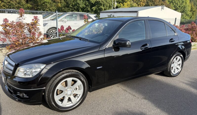 Mercedes-Benz  | RWD (tył) | Manualna | 155 KM | Czarny full
