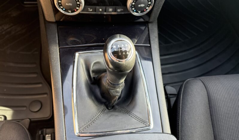 Mercedes-Benz  | RWD (tył) | Manualna | 155 KM | Czarny full